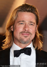 组图：皮特戛纳走秀长发黑超显帅气