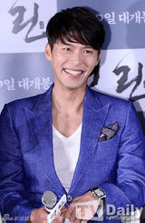 组图：玄彬携《逆鳞》复出 花美男渐消瘦