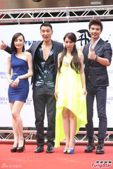 组图：陈怡蓉演风骚老板娘 王阳明开镜汗如雨下