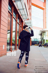 明星爱街拍：王栎鑫潮范出街 打造至in冬季型男