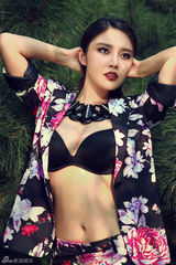 组图：女星徐冬冬演绎复古女郎