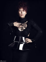 组图：海清暗色系大片演绎魔鬼中的天使