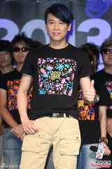 组图：陶喆出席金曲揭幕 澄清与吴克群无心结