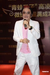 组图：高凌风整形后首现身 谈及前妻数度哽咽