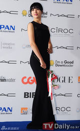 组图：众韩星亮相第17届釜山电影节蓝地毯