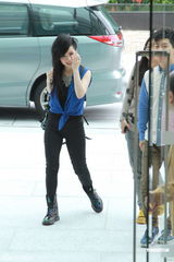 组图：邓紫棋拍拖讲求缘分 不担心变盛女