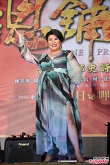 组图：《总铺师》砸200万办流水席 五月天力挺