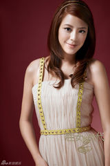 组图：《胜女的时代》曝主创时尚大片