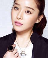 组图：阚清子时尚大片 邻家女王享璀璨人生