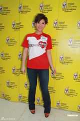 组图：郑融力挺旧爱刘浩龙 称希望大家体谅