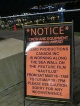 组图：新《哥斯拉》曝片场照飞机残骸导弹现身