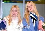 组图：好莱坞明星范宁姐妹访韩 亮相机场