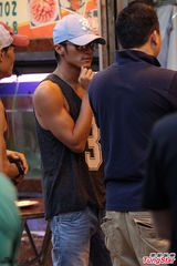 组图：《赌城风云》探班 谢霆锋穿清凉背心