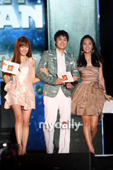 组图：SJ少女时代等仁川热唱 BoA热辣表演引尖叫