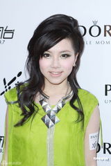 组图：薛凯琪音乐会献唱赞母亲伟大