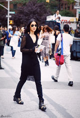 组图：陈燃纽约平底鞋看秀 时尚教主赞品味独特