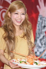 组图：Wonder Girls西野加奈亮相台视除夕节目