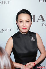 组图：刘嘉玲黑色晚装尽显华贵