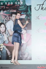 组图：《香港仔》首映礼 梁咏琪透视杨千嬅清纯