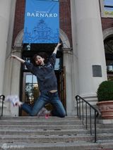 组图：奶茶妹妹刘强东美国约会 街头紧紧拥抱