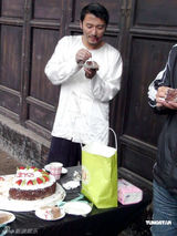 幻灯图：谢霆锋少林寺开庆功会 刘德华加油鼓励