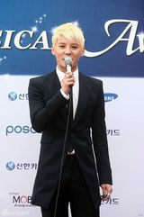 高清组图：JYJ俊秀等助阵韩音乐剧颁奖礼