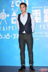 组图：《失魂》台北电影节首映 张孝全现身助阵