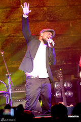 组图：简单生活节台北开唱 张震岳陈绮贞等轮番上阵