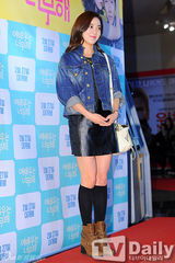 组图：少时Tiffany韩彩英等助阵车艺莲新片