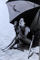 组图：昔日性感明星登戛纳排片表封面 风格各异