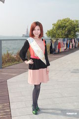 组图：候选中华小姐背景雄厚 徐少强之女曾志伟护航