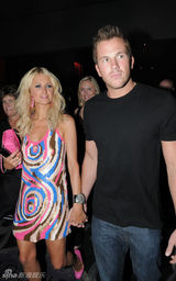 高清图：希尔顿疑受好友去世影响 欲年内结婚