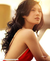 组图：章子怡荣登时尚杂志封面 造型突显独特品味