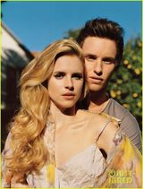 组图：雷德梅尼与马灵《W》大片演绎田园风情