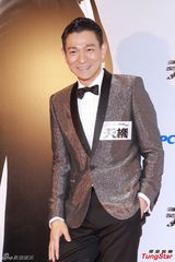 组图：刘德华林志玲亲密相拥 遗憾裸露画面被剪