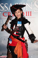 组图：香港名模JessicaC秀警钟乳疑露乳晕