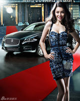 组图：孔维全新汽车写真曝光 性感诠释美女香车