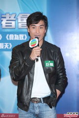 组图：陈法拉否认失宠 胡杏儿施美人计献吻