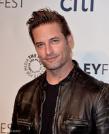 组图：《迷失》剧组重聚 称结局机上乘客没有死