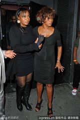 组图：惠特尼-休斯顿因病急逝 生前最后照片曝光