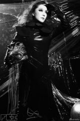 高清组图：王菲菲静像电影一演绎《罩中人》