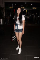 组图：Lady GaGa香港开场 圈中艺人集体朝圣