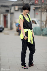 组图：徐濠莹李媛Cindy Ko新鲜街拍呈现