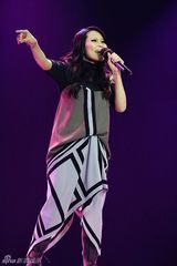 幻灯组图：华语榜中榜成都揭幕 潘玮柏张靓颖站台