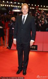 组图：评审团成员蒂姆-罗宾斯热情挥手