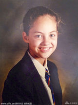 组图：30岁前英格兰小姐复出反抗割脸恐吓