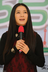 组图：《生活启示录》探班 胡歌闫妮欢乐大小配