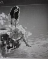 组图：岩佐真悠子性感写真突破尺度