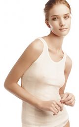 高清组图：变形金刚女郎惠特莉半裸拍内衣照