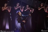 组图：Muse乐队摇滚不断电 High翻全英音乐奖
